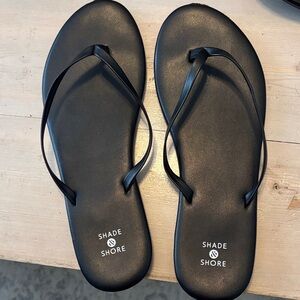 Shade & Shore Sleek Black Sandals Size 9 women's like new!